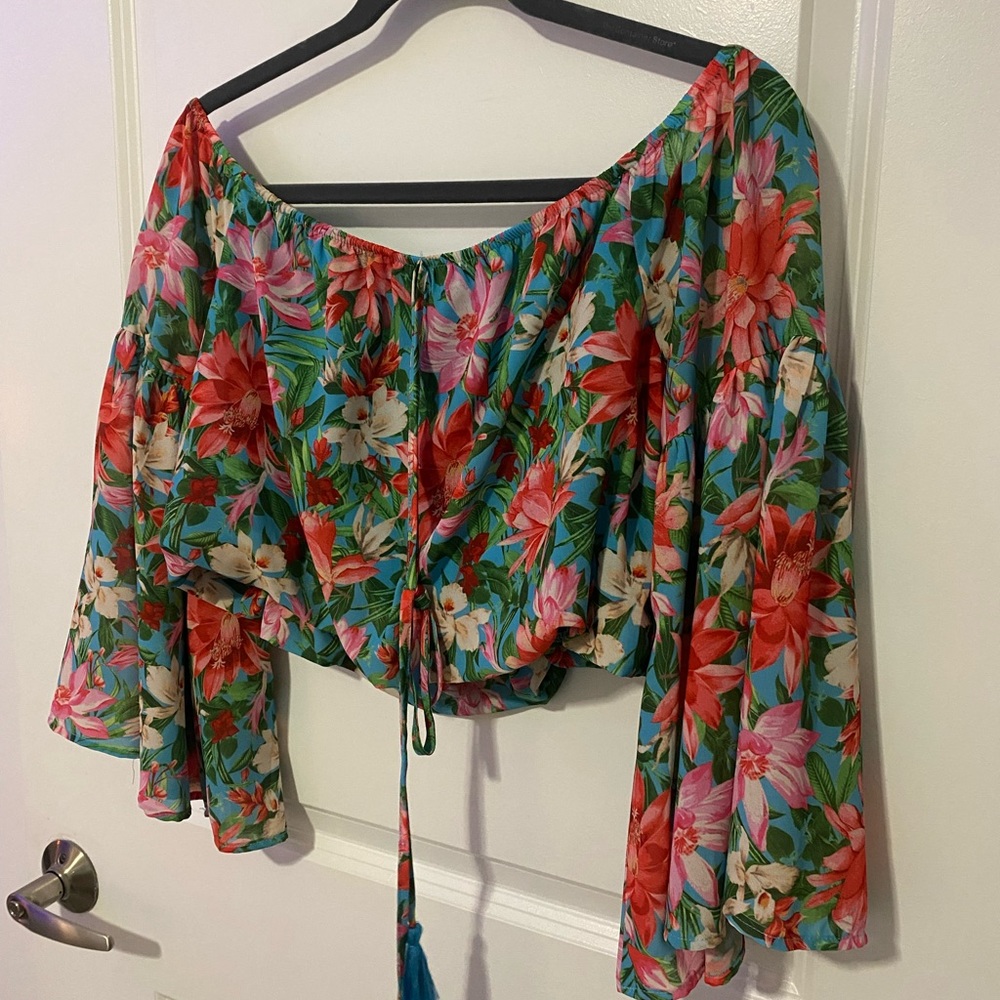 Off the shoulders crop top